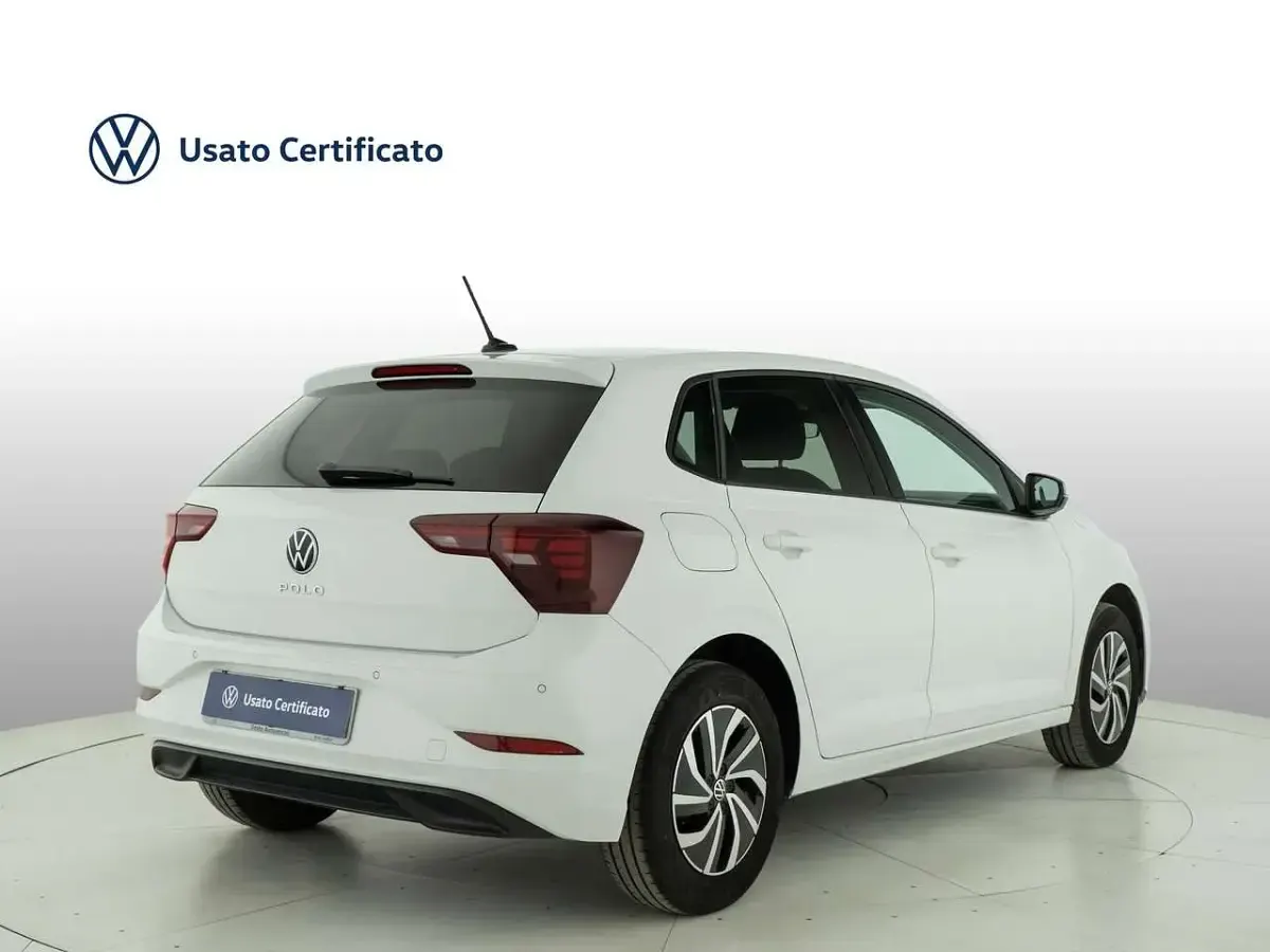 Usata VW Polo Life 80 CV (58 kW) 2023 Bianco Utilitaria