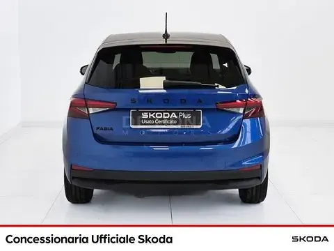Usata Skoda Fabia Selection 95 CV (69 kW) 2025 Blu race metallizzato / tetto Utilitaria