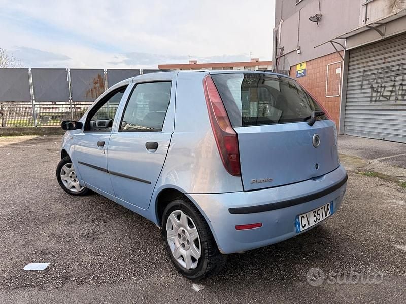 Usata Fiat Punto Dynamic 75 CV (55 kW) 2006 Blu Utilitaria