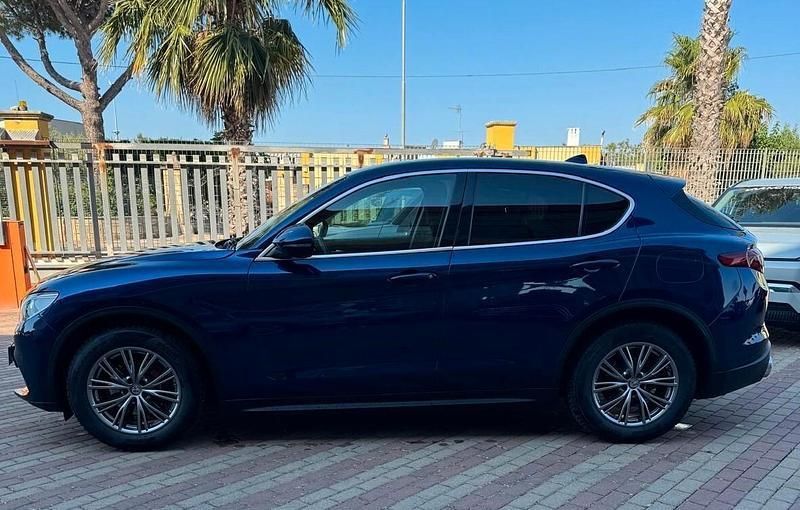 Usata Alfa Romeo Stelvio 190 CV (139 kW) 2021 Blu SUV