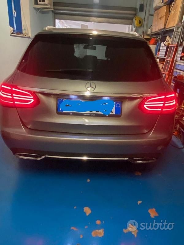 Usata Mercedes C180 156 CV (114 kW) 2015 Grigio Station wagon