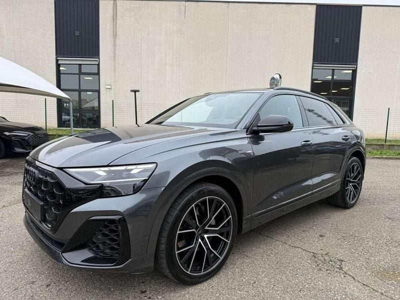 Grigio Usata 2025 Audi Q8 S-Line SUV | 78.900 € (Ottimo prezzo) - Immagine 1/4