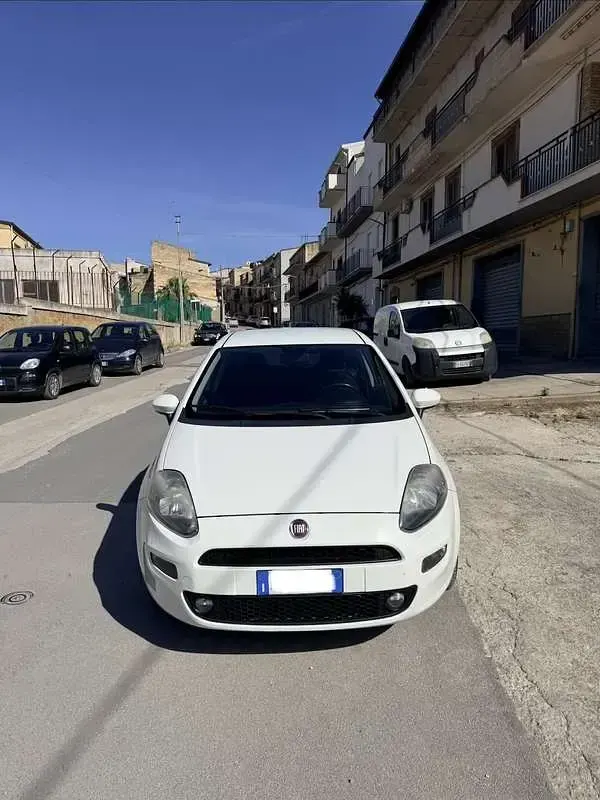 Usata Fiat Grande Punto Emotion 90 CV (66 kW) 2016 Utilitaria