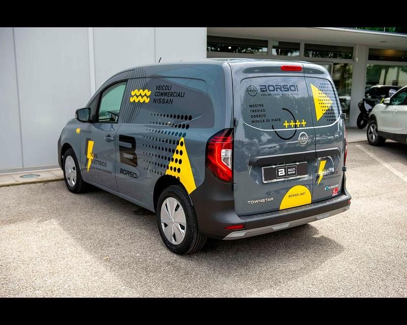 Usata Nissan Townstar 89 kW (122 CV) 2023 Urban grey