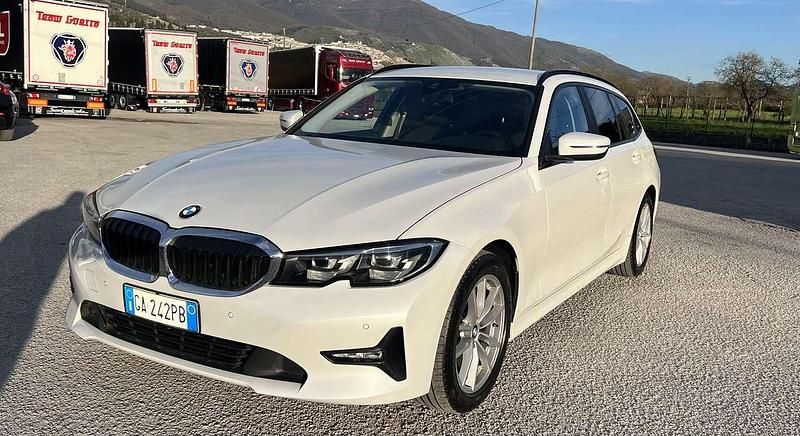 Usata BMW 318 Advantage 150 CV (110 kW) 2020 Bianco perlato Station wagon