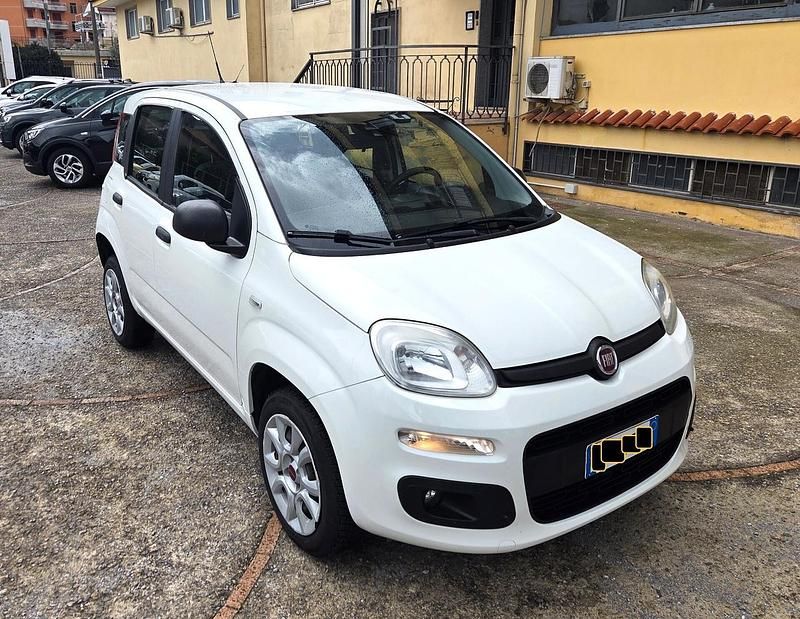 Usata Fiat Panda Lounge 84 CV (61 kW) 2018 Bianco Utilitaria