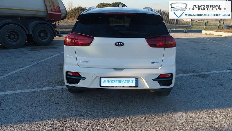 Usata Kia e-Niro 100 kW (136 CV) 2021 Bianco SUV