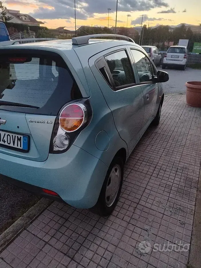 Usata Chevrolet Spark 68 CV (50 kW) 2011 Blu Utilitaria