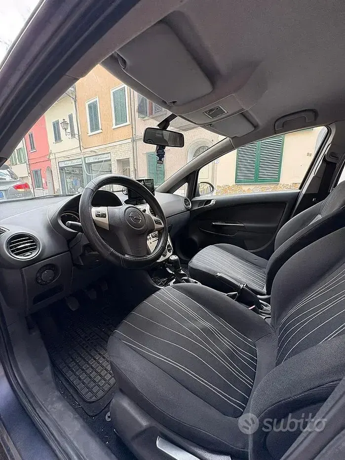 Usata Opel Corsa 75 CV (55 kW) 2007 Grigio Utilitaria