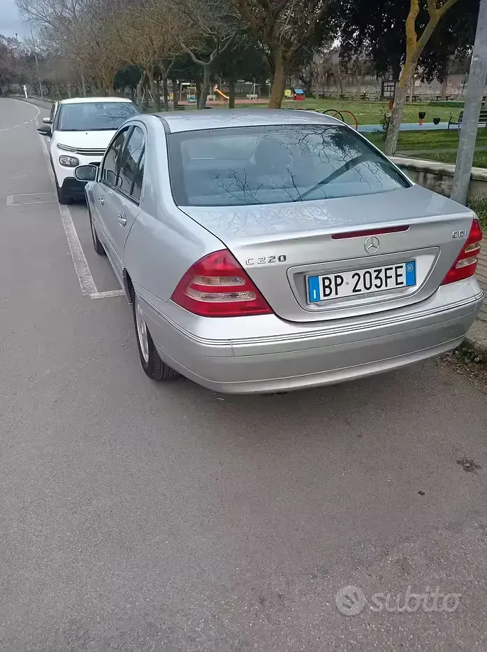 Usata Mercedes C220 143 CV (105 kW) 2001 Berlina