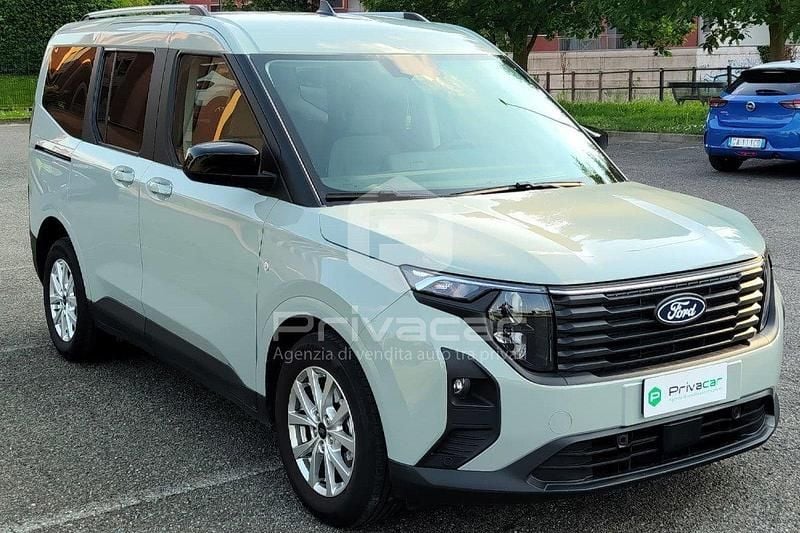 Usata Ford Tourneo Courier Titanium 125 CV (91 kW) 2025 Grigio Monovolume