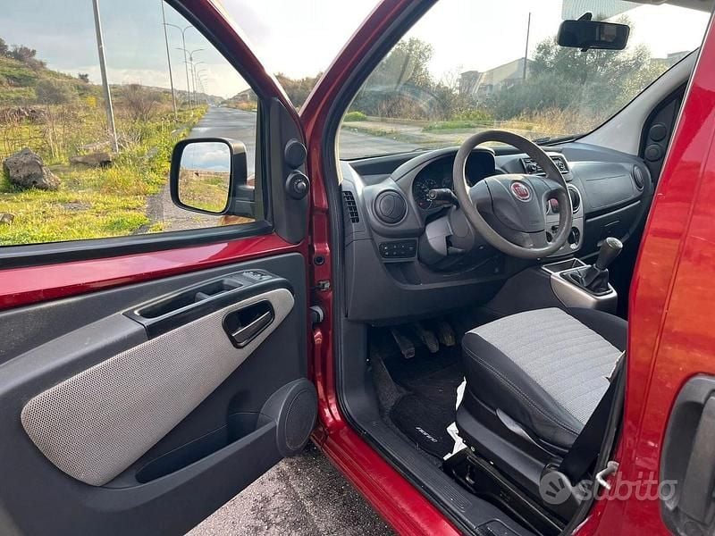 Usata Fiat Qubo Trekking 75 CV (55 kW) 2010 Rosso Monovolume