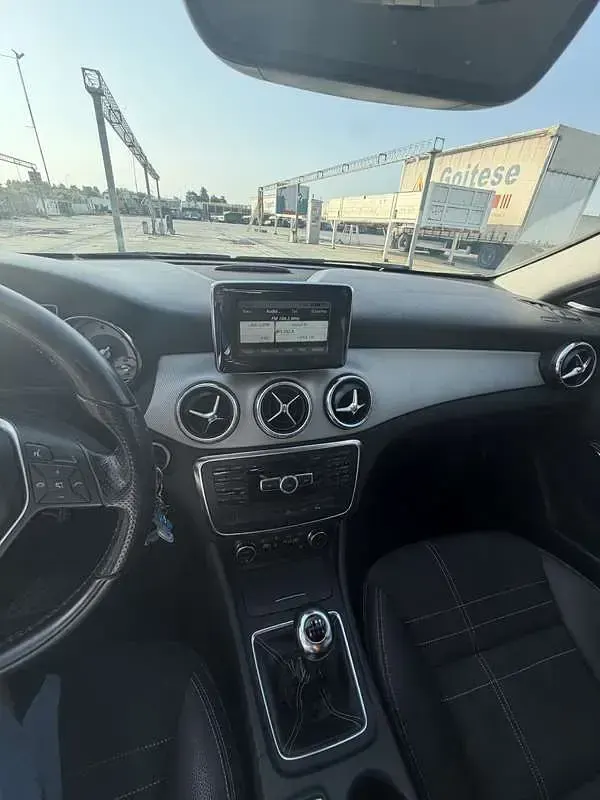 Usata Mercedes CLA200 136 CV (100 kW) 2014 Bianco Coupé