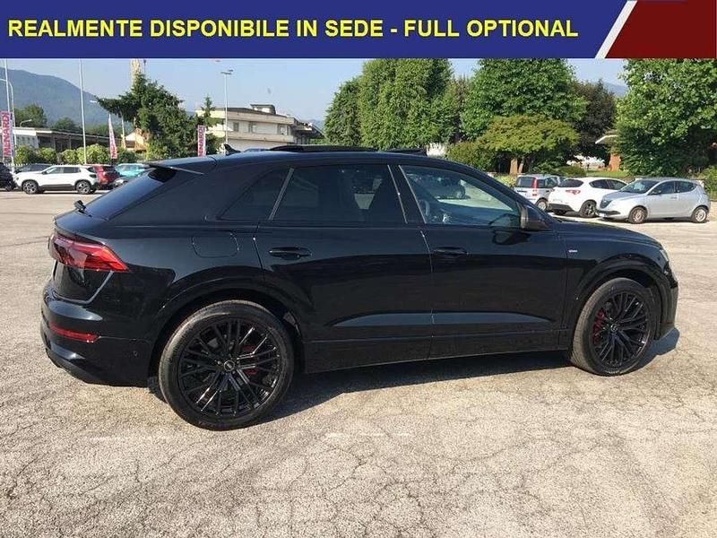 Nuova Audi Q8 S-Line 286 CV (210 kW) 2026 Nero SUV