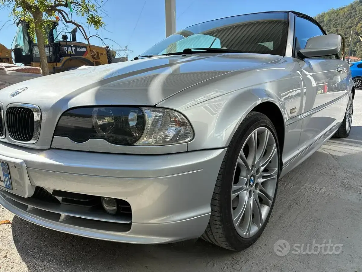 Usata BMW 318 Efficient Dynamics 143 CV (105 kW) 2002 Grigio Cabrio
