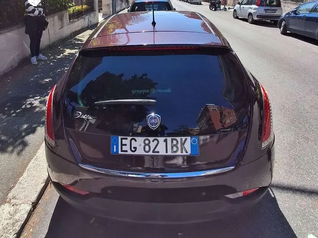 Usata Lancia Delta S 140 CV (102 kW) 2011 Rosso Utilitaria