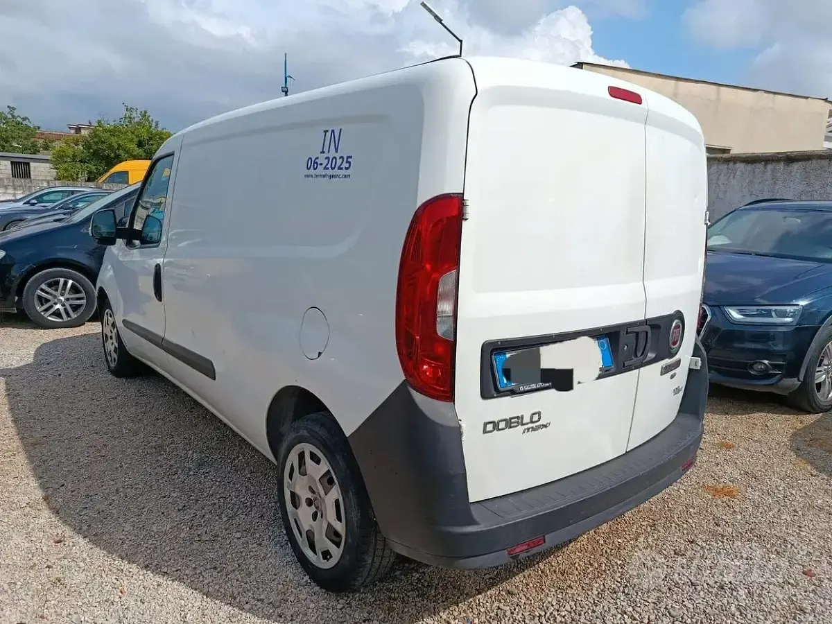 Usata Fiat Doblò 105 CV (77 kW) 2016 Bianco Monovolume
