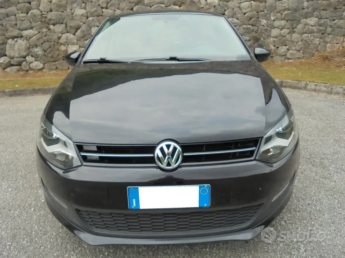 Usata VW Polo Comfortline 69 CV (50 kW) 2012 Nero Utilitaria