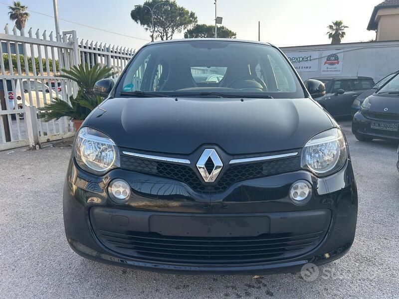 Nero Usata 2017 Renault Twingo SE Due volumi | 8700 € (Cara) - Immagine 1/4