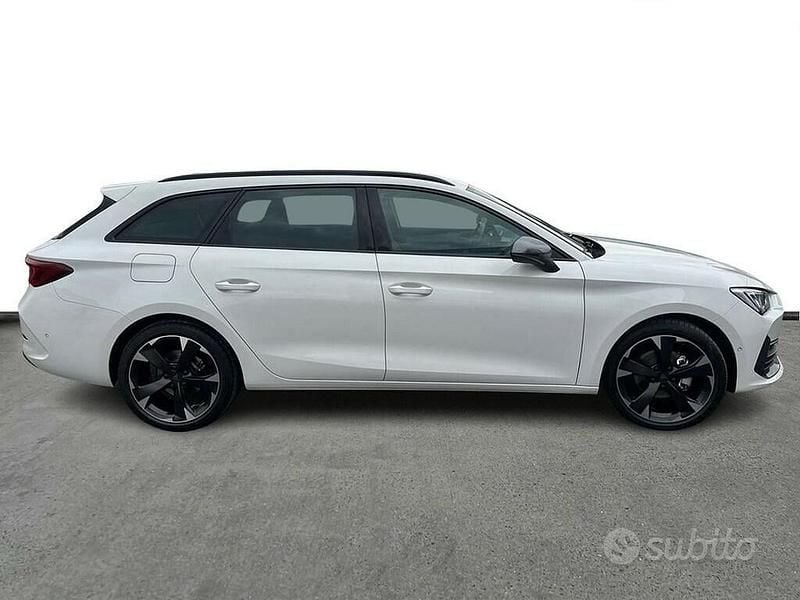 Usata Cupra Leon 150 CV (110 kW) 2023 Bianco Station wagon
