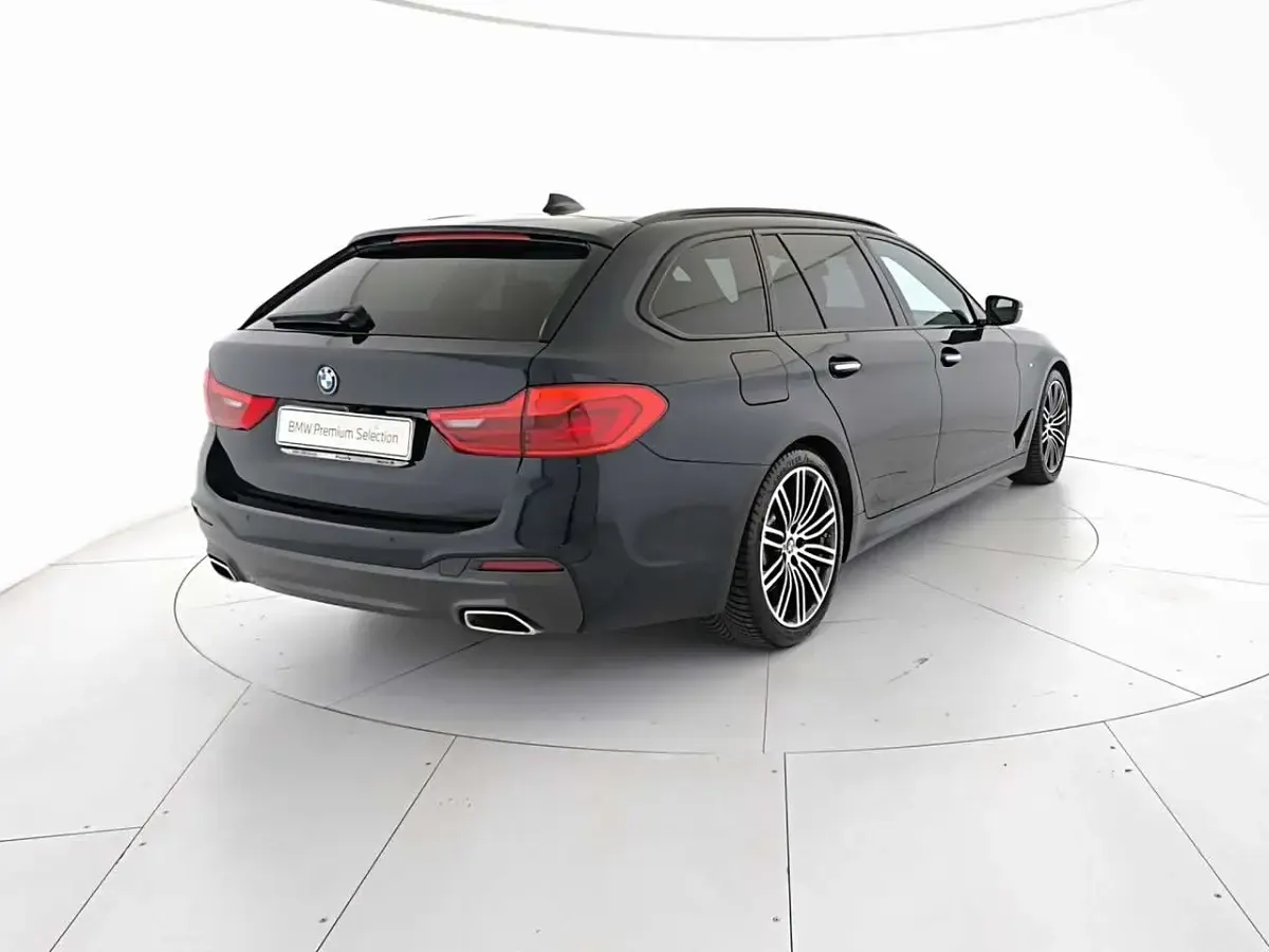 Usata BMW 520 M Sport 190 CV (139 kW) 2018 Carbon black Station wagon