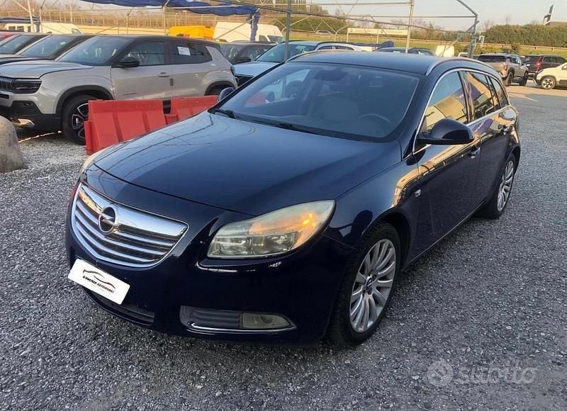 Usata Opel Insignia Cosmo 131 CV (96 kW) 2010 Blu Station wagon