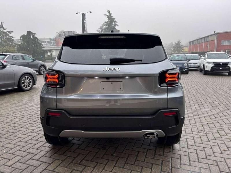 Nuova Jeep Avenger Summit 109 CV (80 kW) 2025 Grigio SUV