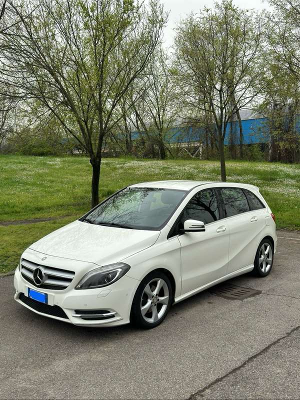 Usato 2012 Mercedes B180 1.8 Diesel 109 CV (10.000 €)