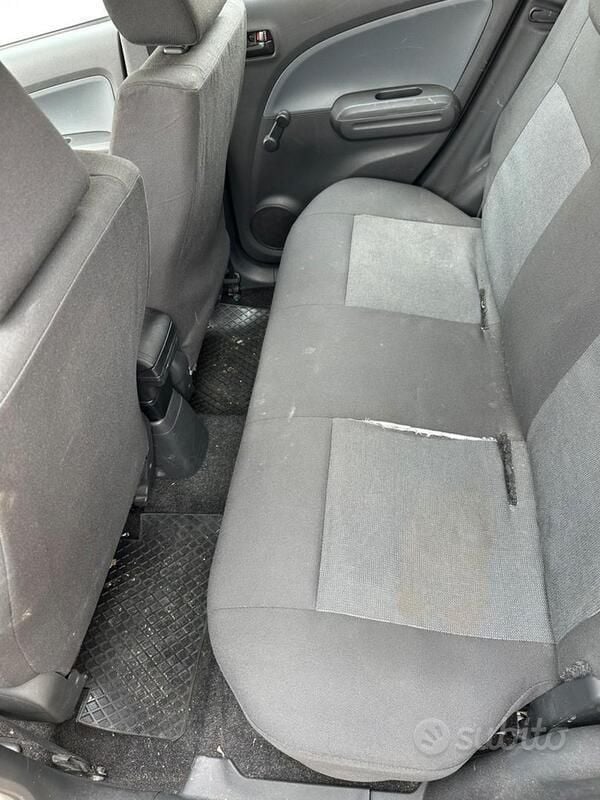 Usata Opel Agila 65 CV (47 kW) 2009 Grigio Utilitaria