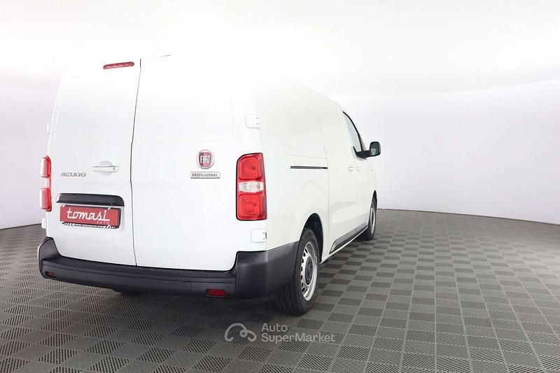 Usata Fiat Scudo Lounge 144 CV (105 kW) 2022 Bianco Furgone