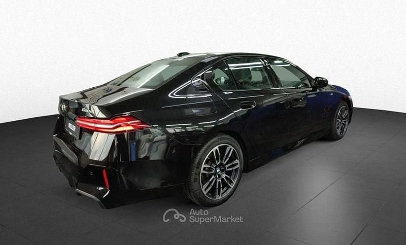 Usata BMW 520 M Sport 197 CV (144 kW) 2024 Nero Berlina