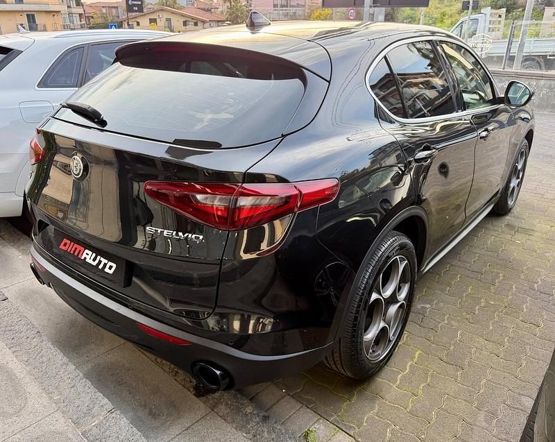 Usata Alfa Romeo Stelvio Ti 210 CV (154 kW) 2020 Nero SUV