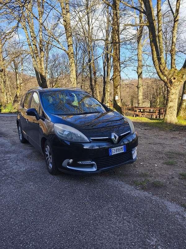 Usata Renault Grand Scénic III LIMITED 106 CV (77 kW) 2015 Monovolume