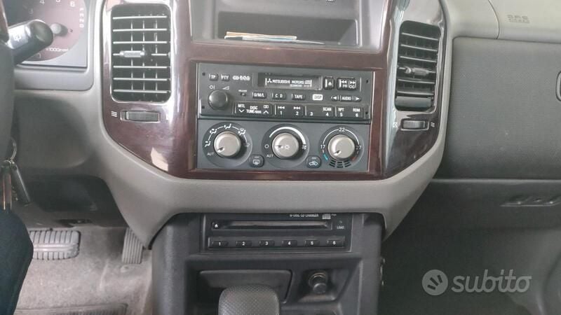 Usata Mitsubishi Pajero 165 CV (121 kW) 2001 Blu SUV