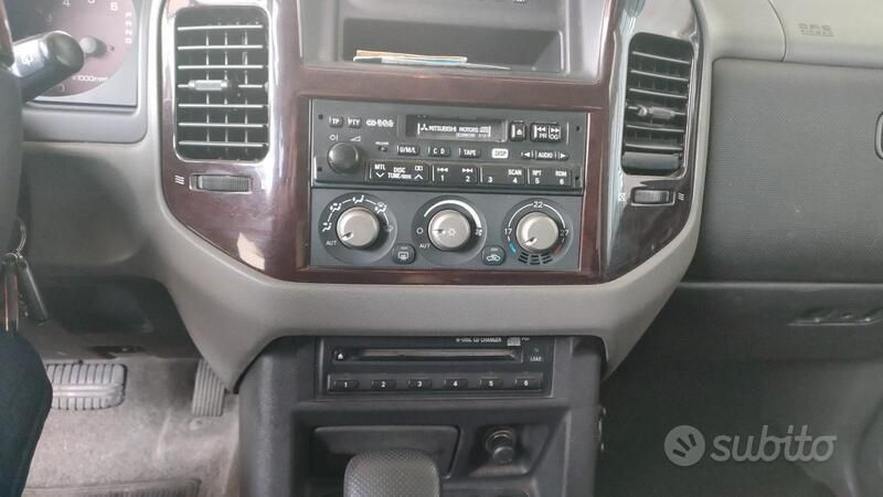 Usata Mitsubishi Pajero 2001 Blu SUV