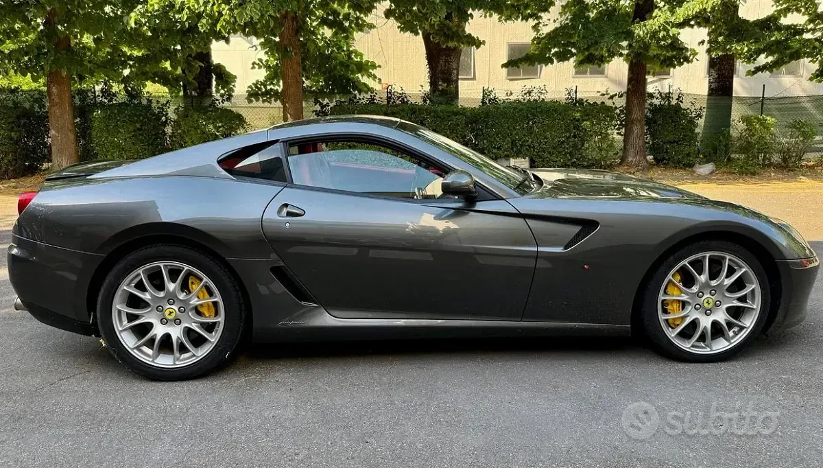 Usata Ferrari 599 620 CV (456 kW) 2008 Grigio Coupé