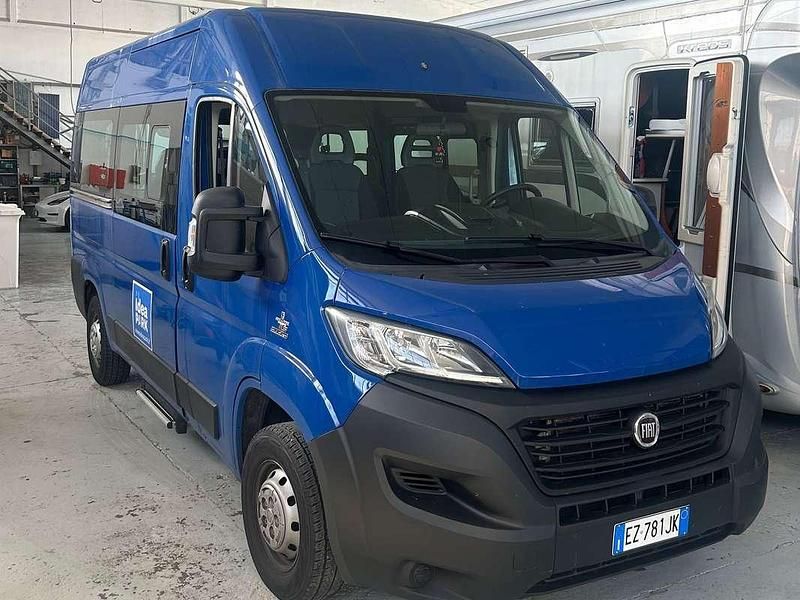 Blu/azzurro Usata 2017 Fiat Ducato Furgone | 17.000 € - Immagine 1/4