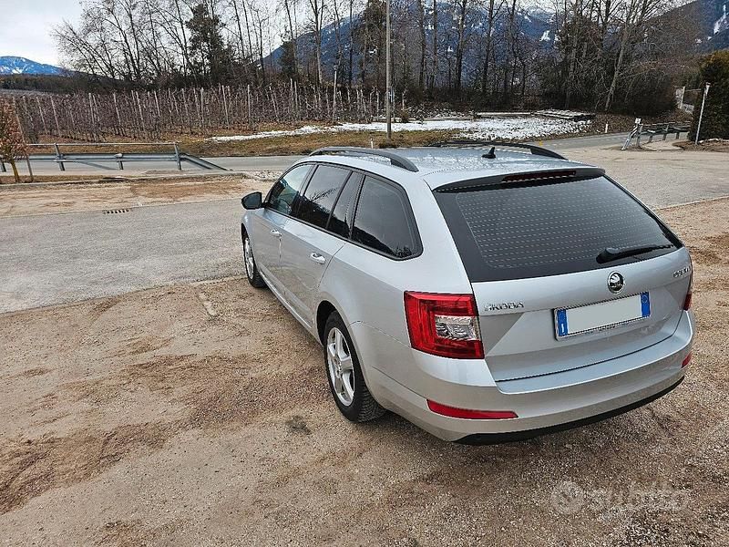 Usata Skoda Octavia Ambition 150 CV (110 kW) 2014 Grigio Utilitaria