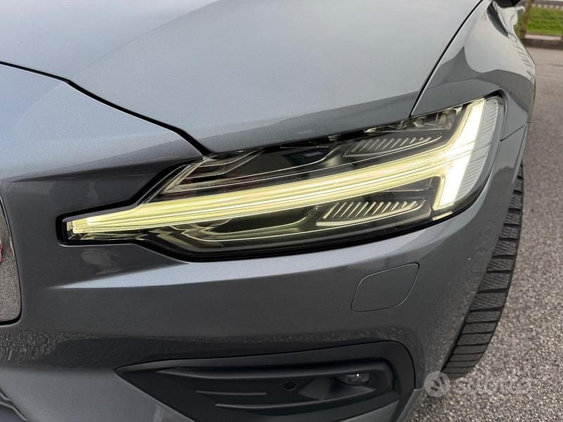 Usata Volvo V60 Business Edition 190 CV (139 kW) 2020 Grigio Station wagon