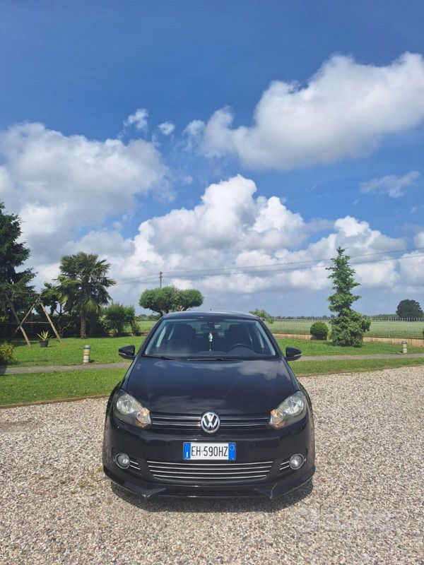 Nero Usata 2010 VW Golf VI Tre volumi | 6000 € (Molto cara) - Immagine 1/4