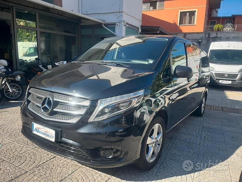 Usata Mercedes Vito 190 CV (139 kW) 2018 Nero Furgone