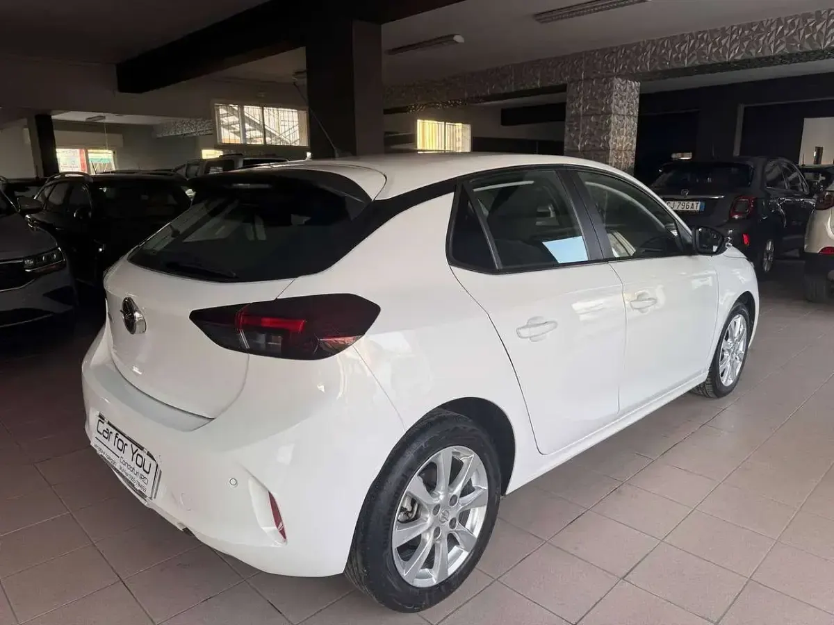 Usata Opel Corsa Edition 101 CV (74 kW) 2022 Bianco Utilitaria