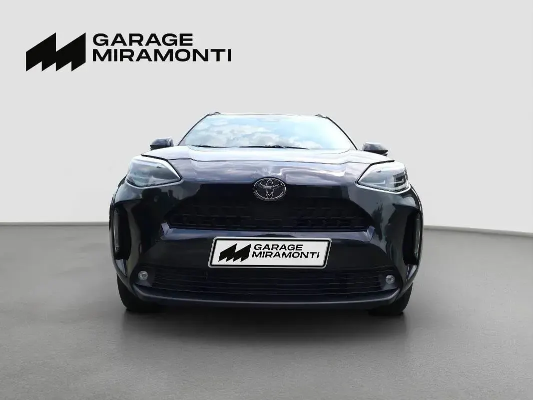 Neu Toyota Yaris Cross Trend 116 PS (85 kW) 2026 Schwarz SUV