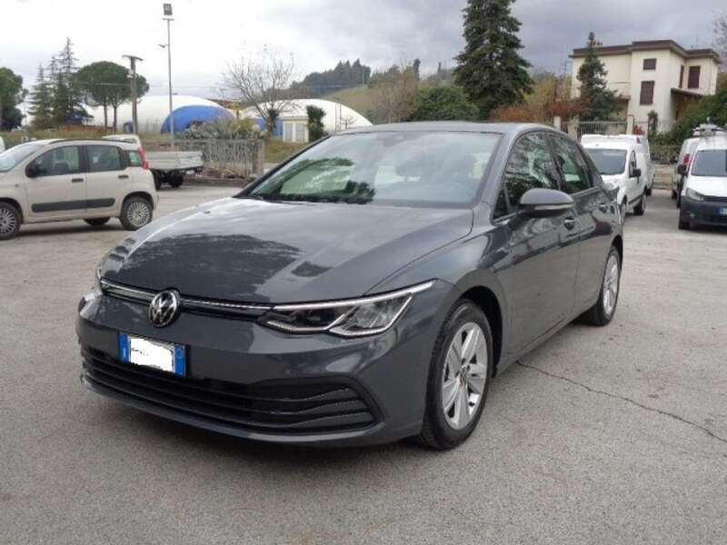 Usato 2021 VW Golf VIII 1.5 CNG_Hybrid 131 CV (23.500 €)