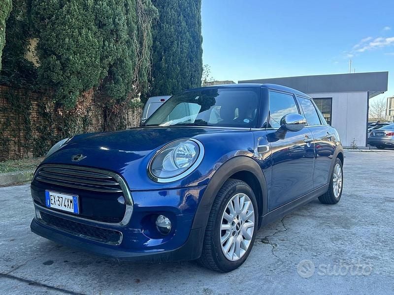 Usata Mini Cooper D Business 116 CV (85 kW) 2014 Blu Utilitaria