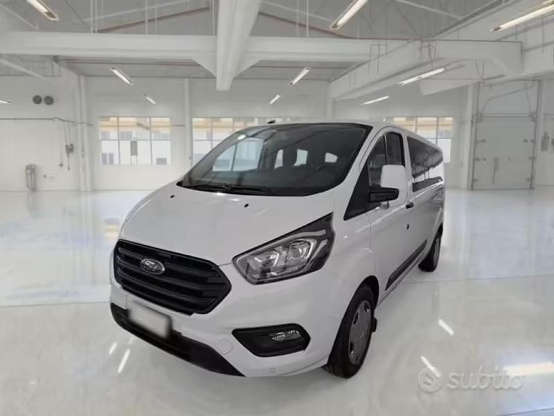 Usata Ford Transit Custom 131 CV (96 kW) 2021 Bianco Monovolume
