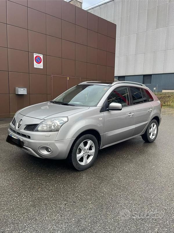 Grigio Usata 2009 Renault Koleos Dynamique SUV | 4500 € (Buon prezzo) - Immagine 1/4