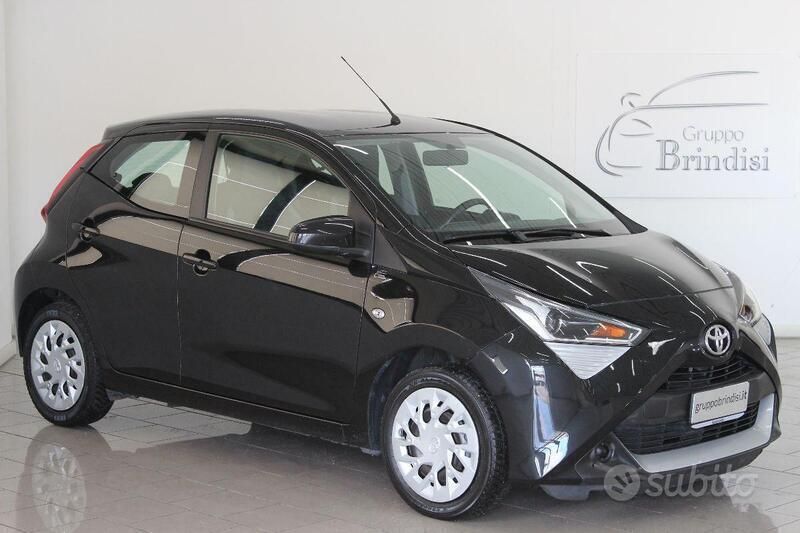 Nero Usata 2020 Toyota Aygo Business Edition Due volumi | 12.400 € (Buon prezzo) - Immagine 1/2