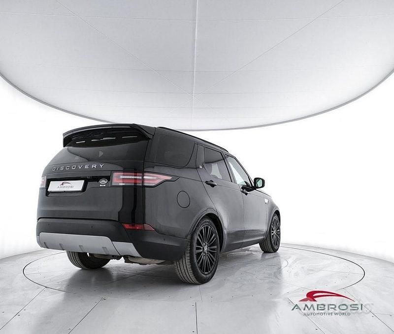 Usado Land Rover Discovery 5 HSE 241 CV (177 kW) 2020 Negro SUV