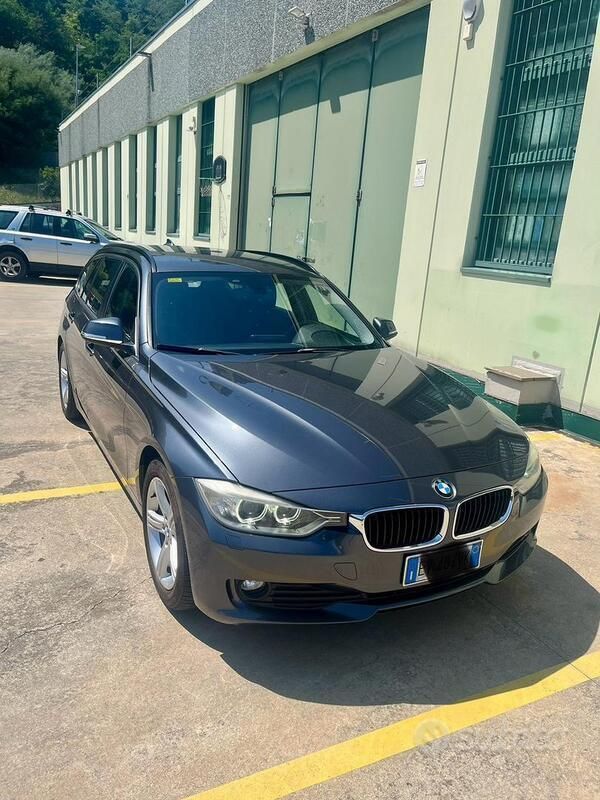 Usata BMW 318 143 CV (105 kW) 2014 Grigio Station wagon